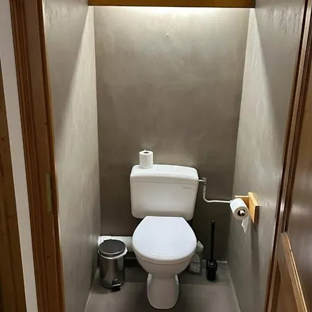 For 4 People Balcony Parking Close *